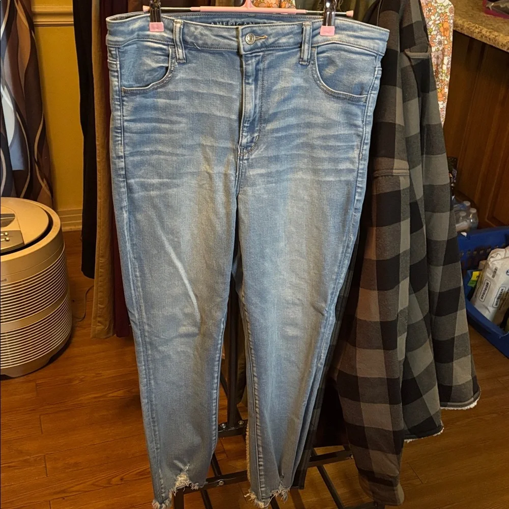 American Eagle Outfitters Light Blue Denim Jeggings. Size 14. EUC. - Picture 5 of 5